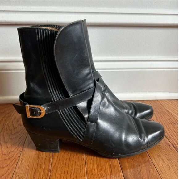 Salvatore Ferragamo black leather ankle boots booties size 9.5 - Picture 2 of 12